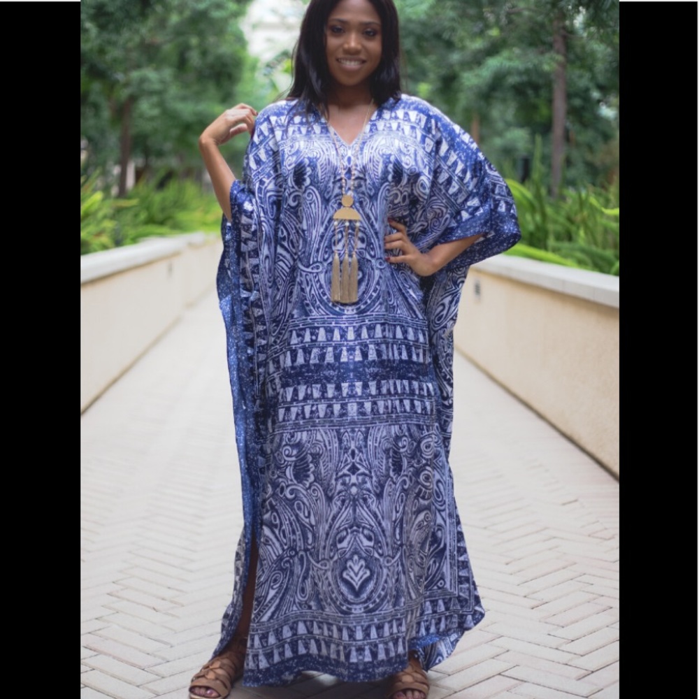 LOWEST🌺 NWT WINLAR BLUE SATIN CHARMEUSE FULL LENGTH CAFTAN - Picture 5 of 13